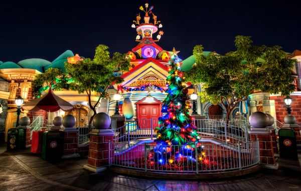 Новогодние огни в городе