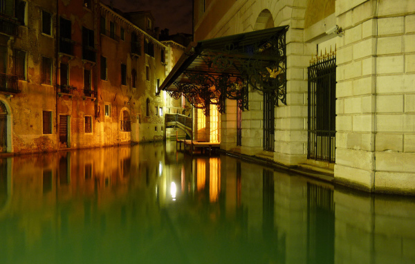 Улица в Венеции