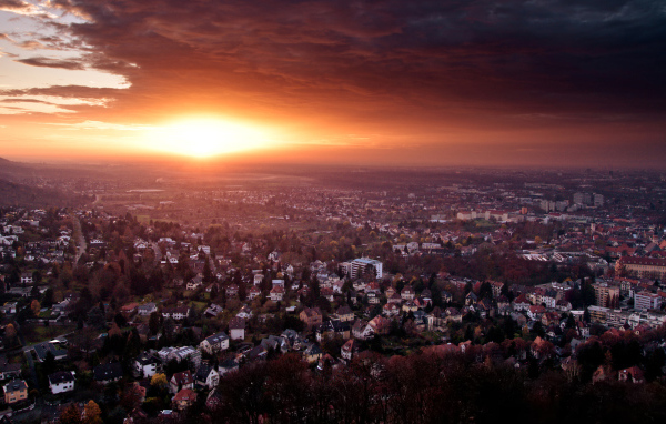 Закат над городом