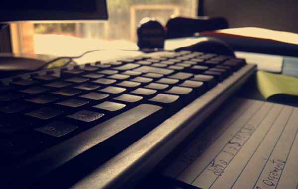 Черная компьютерная клавиатура