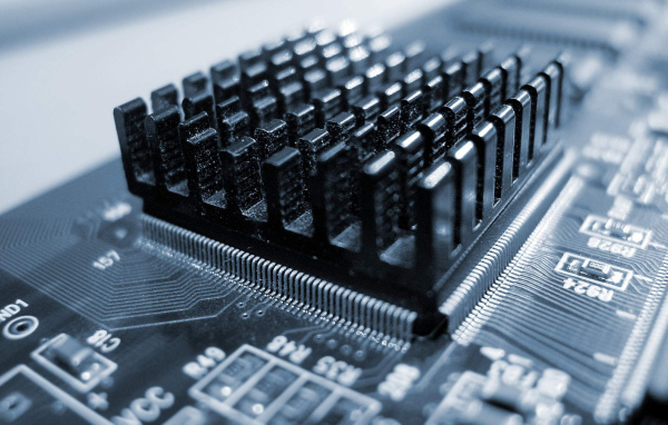 Микросхема с радиатором