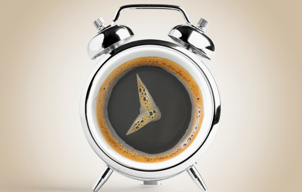 Кофе утром как будильник