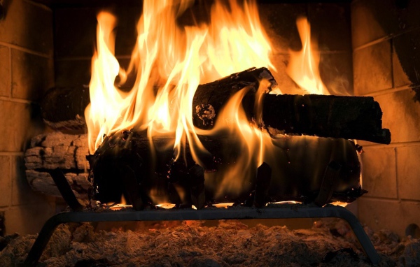 Огонь в камине