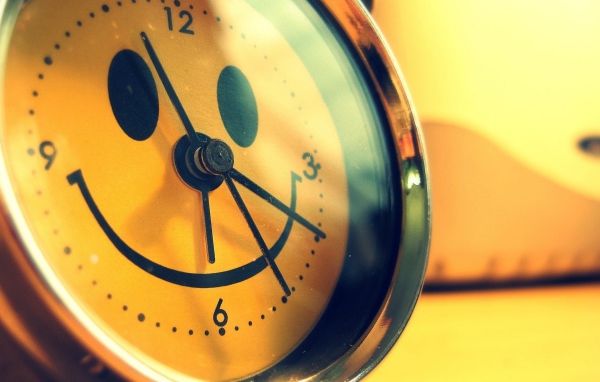 Часы с улыбкой