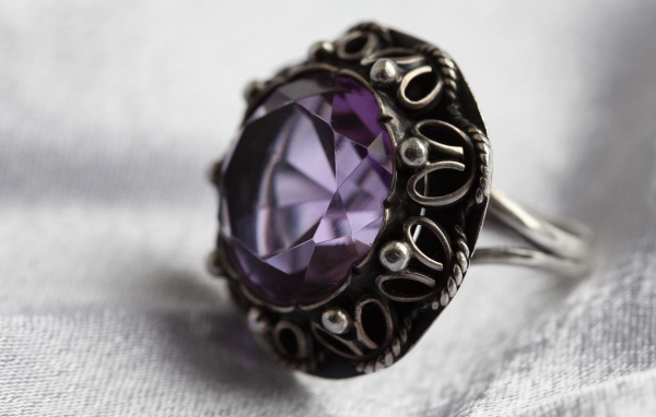 Перстень с камнем