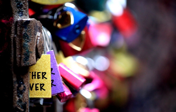 Разноцветные замочки