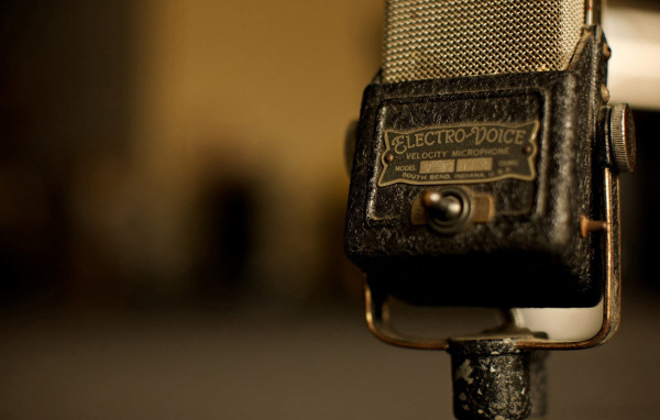 Старый микрофон