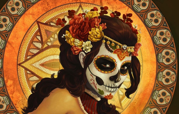 Девушка в страшной маске