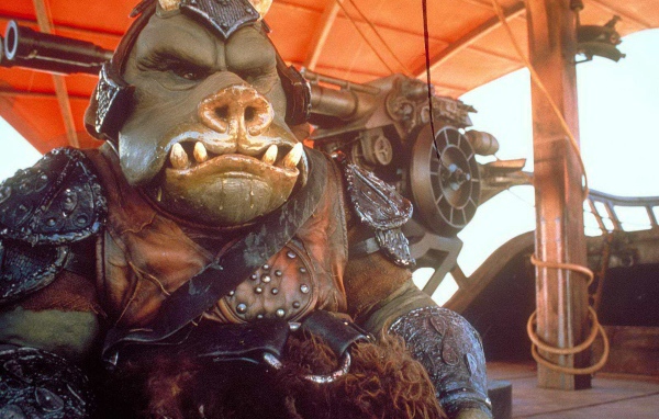 Свиная морда с рогами