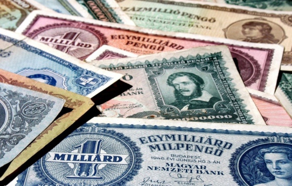 Купюры в один миллиард