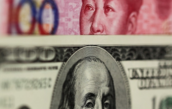 Юань и доллар