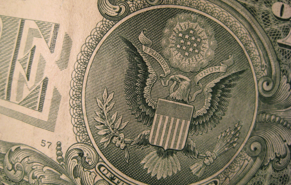 Герб на долларе