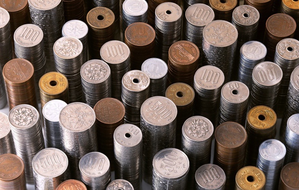 Стопки монет