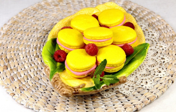 Печенье в лимонной глазури