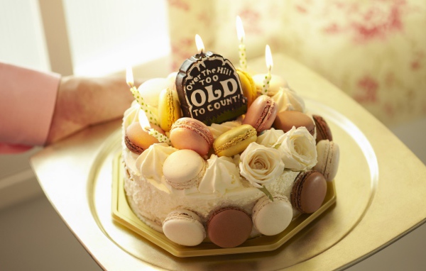 Торт со свечками