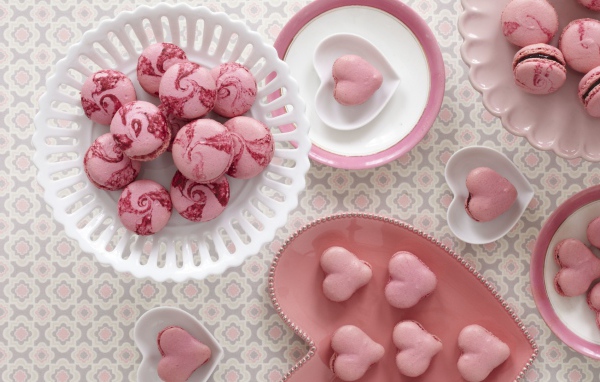 Печенье в розовой глазури