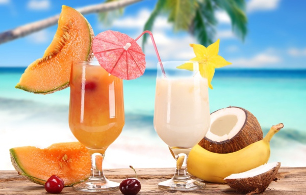 Коктейли тропические