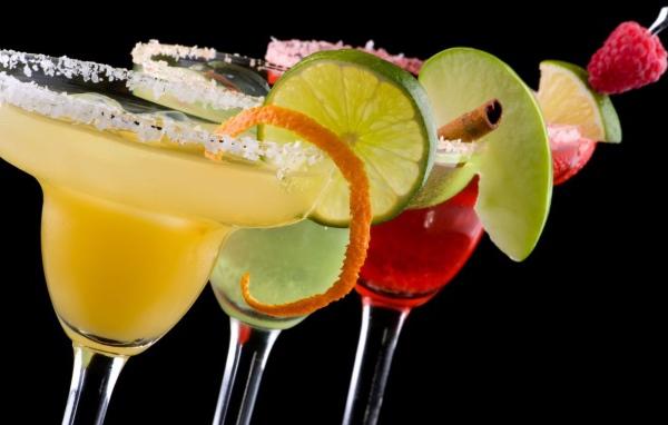 Три фруктовых коктейля