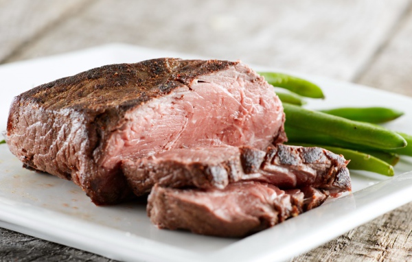 Аппетитный стейк