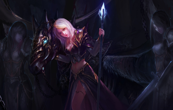 Девушка в доспехах с посохом