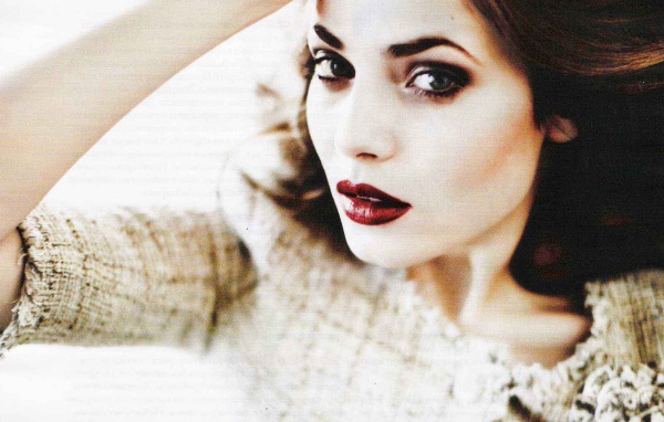 Красивая Юлия Снигирь