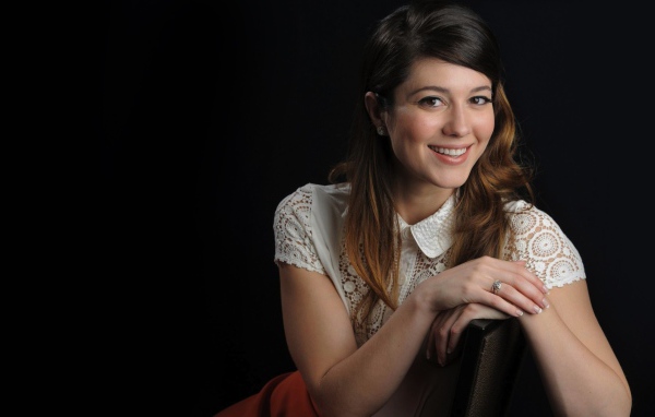 Красивая модель Мэри Элизабет