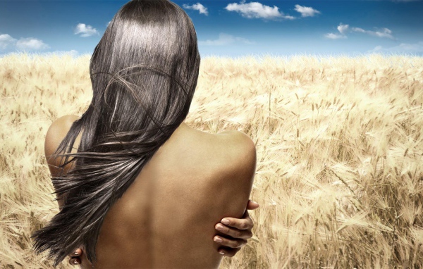 Девушка в ржаном поле