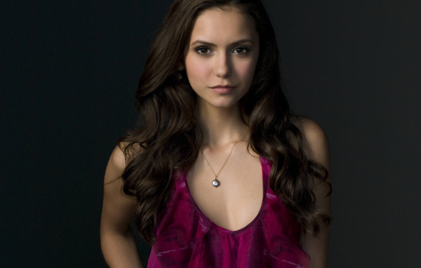 Киноактриса Нина Добрев