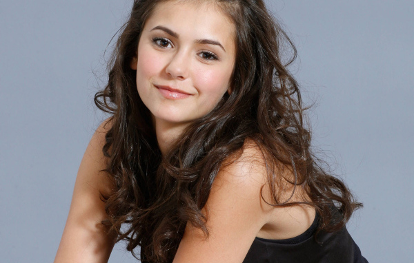 Кинозвезда Нина Добрев