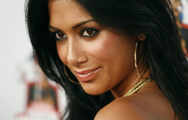 Популярная модель Николь Шерзингер