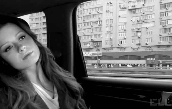 Красивая Юлия Савичева