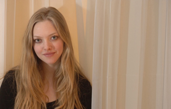 Популярная Аманда Сайфред