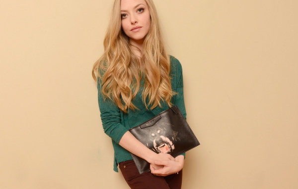 Популярная актриса Аманда Сайфред