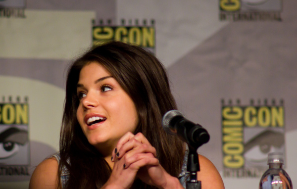 Актриса Мари Авгеропулос