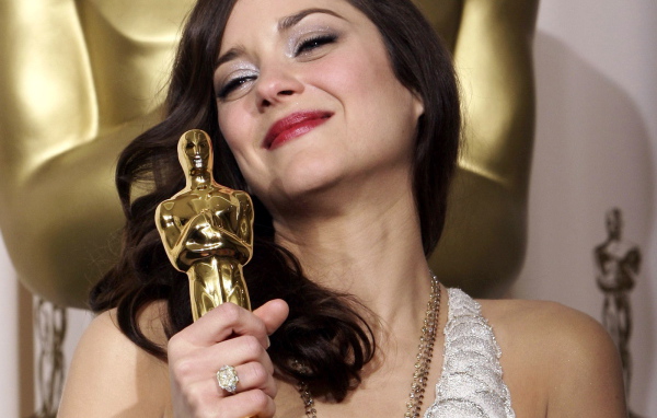 Популярная актриса Марион Котийяр