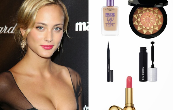 Знаменитая Нора Арнезедер