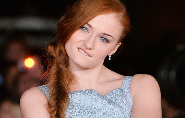 Красивая актриса Софи Тернер