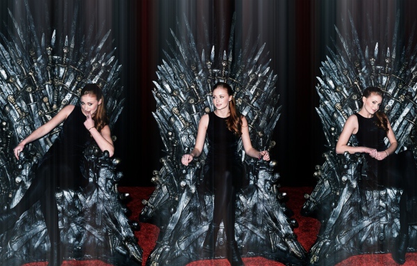 Популярная модель Софи Тернер