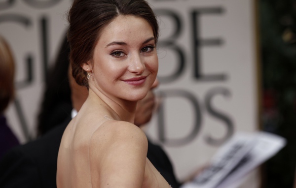 Суперзвезда Шейлин Вудли