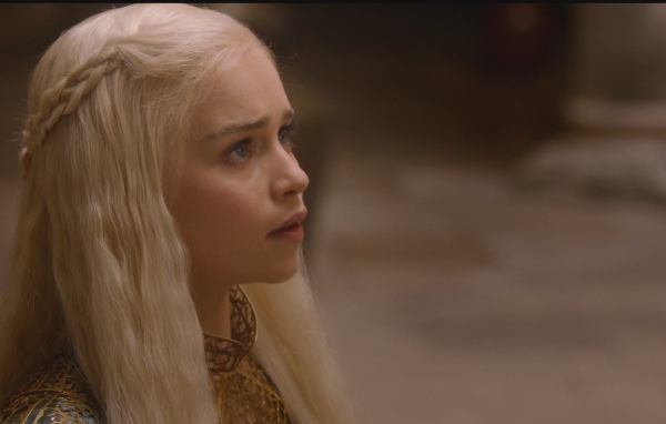 Популярная Эмилия Кларк