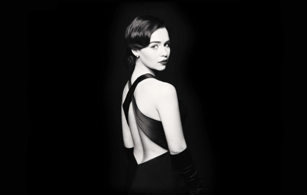 Очаровательная актриса Эмилия Кларк