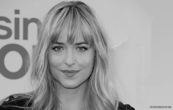 Красивая модель Дакота Джонсон