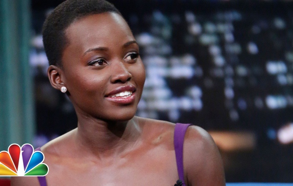 Красивая Лупита Нионго