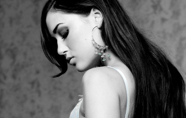 Спинка Саши Грей