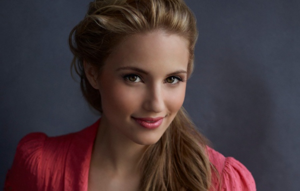 Блондинка Дианна