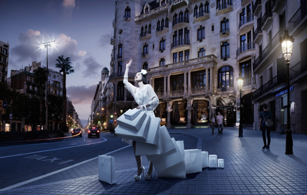 Девушка после шоппинга, рекламное фото