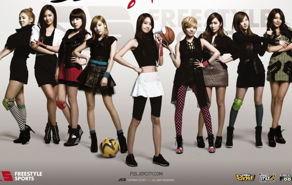 Корейские девушки в спортивной одежде