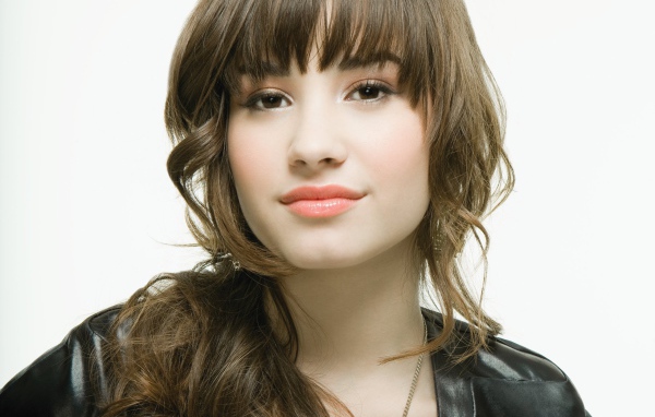 Модель Деми Ловато