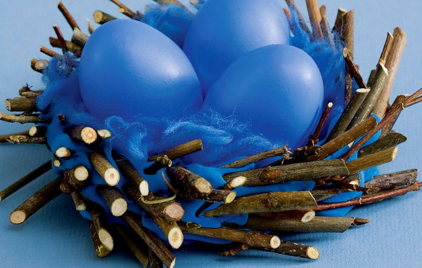 Синие яйца на Пасху