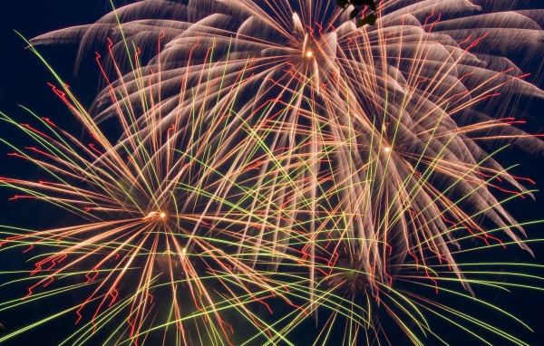 Салют в День Победы 9 мая